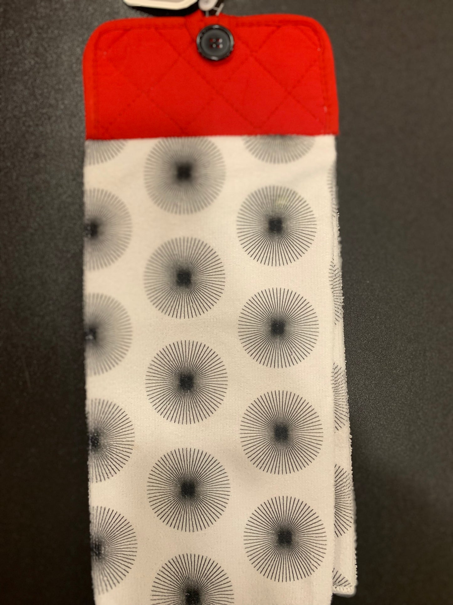 Black Starburst - Red